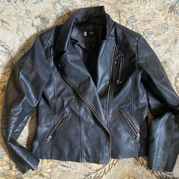 Black faux leather jacket - Picture 1 of 1